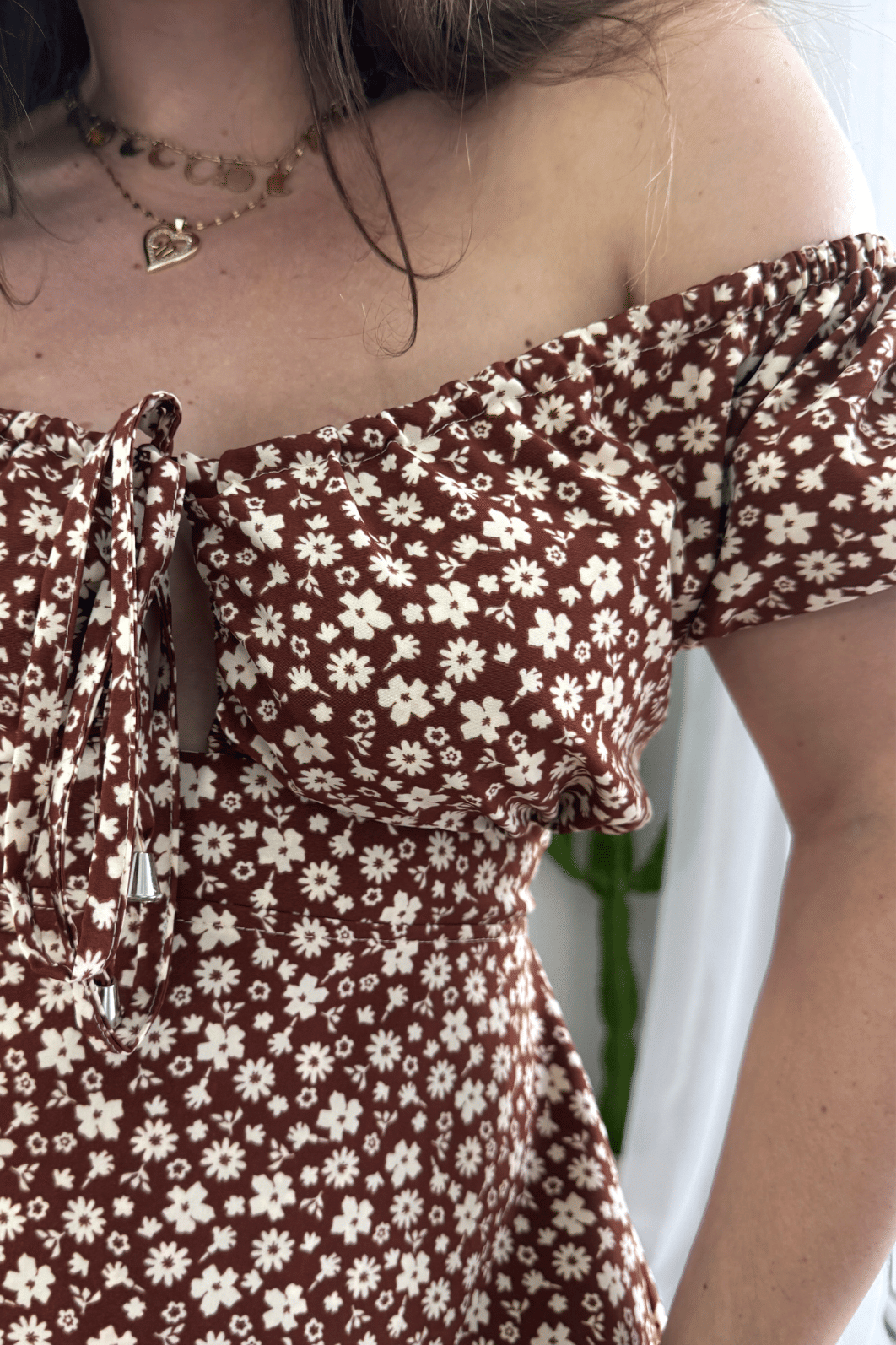 Macaquinho dress marrom estampa floral