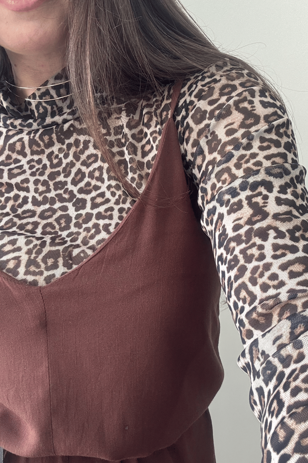 Blusa de tule animal print onça Blusa de tule animal print onça