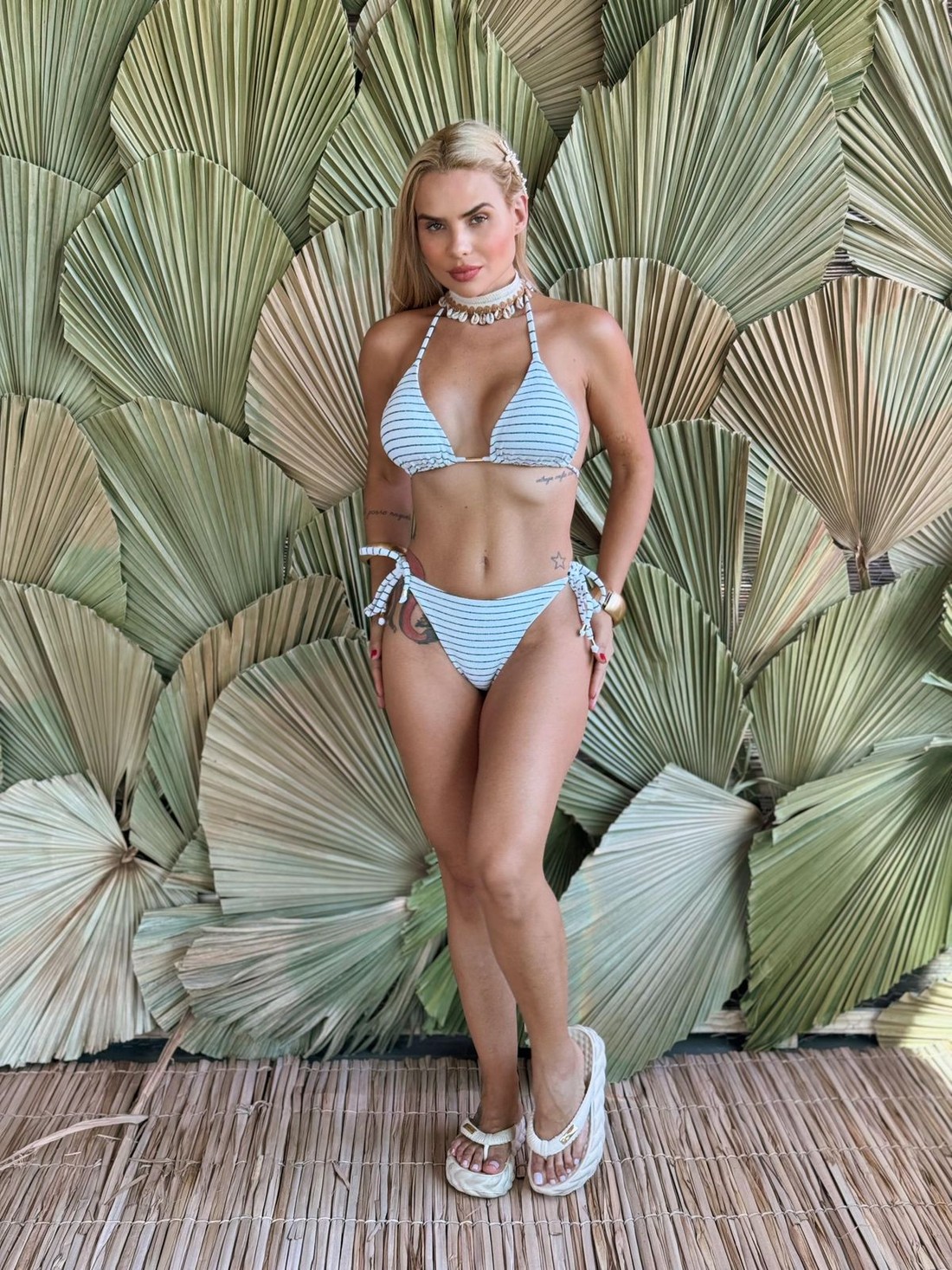 Cortininha com Calcinha Lacinho Fio Duplo Listras - Branco/Preto Cortininha com Calcinha Lacinho Fio Duplo Listras - Branco/Preto