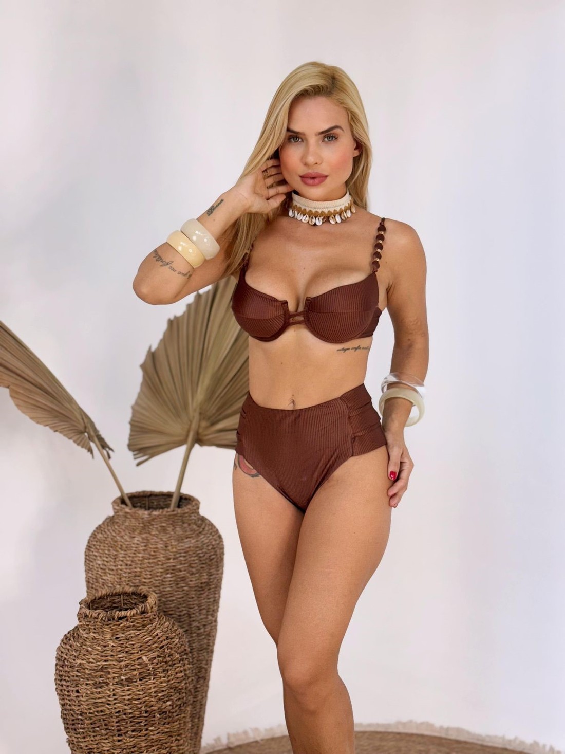 Aro Retrô Sofie com Hot Pants Tiras - Marrom Aro Retrô Sofie com Hot Pants Tiras - Marrom