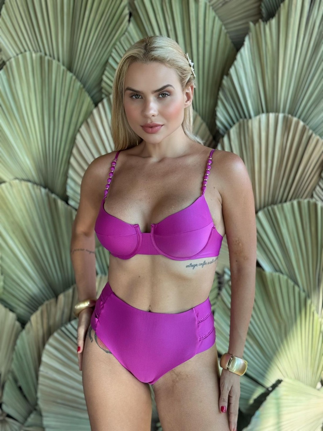 Aro Retrô Laura com Hot Pants Pala e Tranças - Gaia Aro Retrô Laura com Hot Pants Pala e Tranças - Gaia