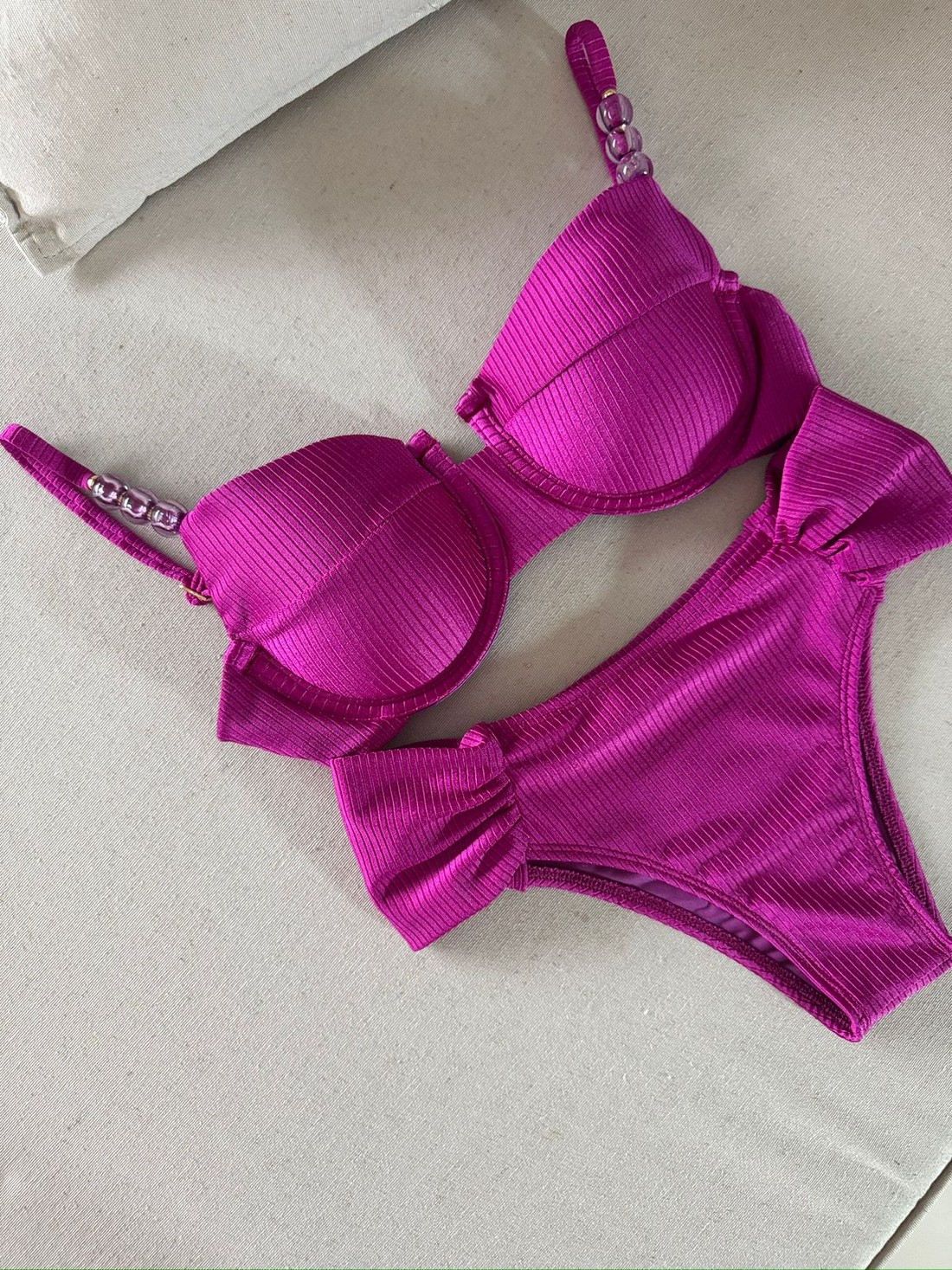 Aro retro detalhes com calcinha borboleta tradicional (Fucsia)