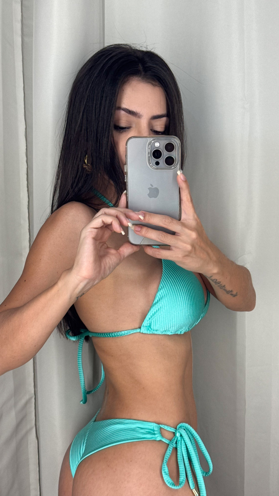 Cortininha com Asa Delta Regulável - Atlantis Cortininha com Asa Delta Regulável - Atlantis