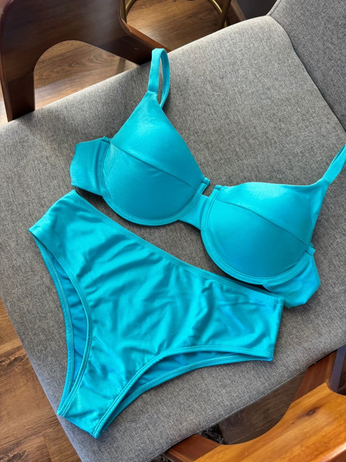 Aro Retrô com Calcinha Tradicional - Piscina Aro Retrô com Calcinha Tradicional - Piscina