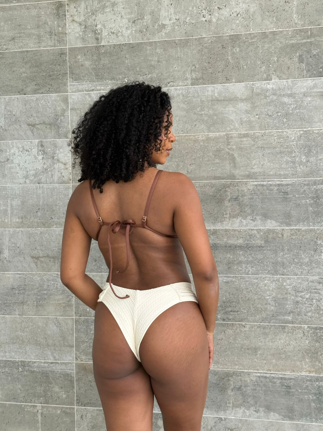 Conjunto Angélica  Borboleta Fio Duplo Off White com Marrom