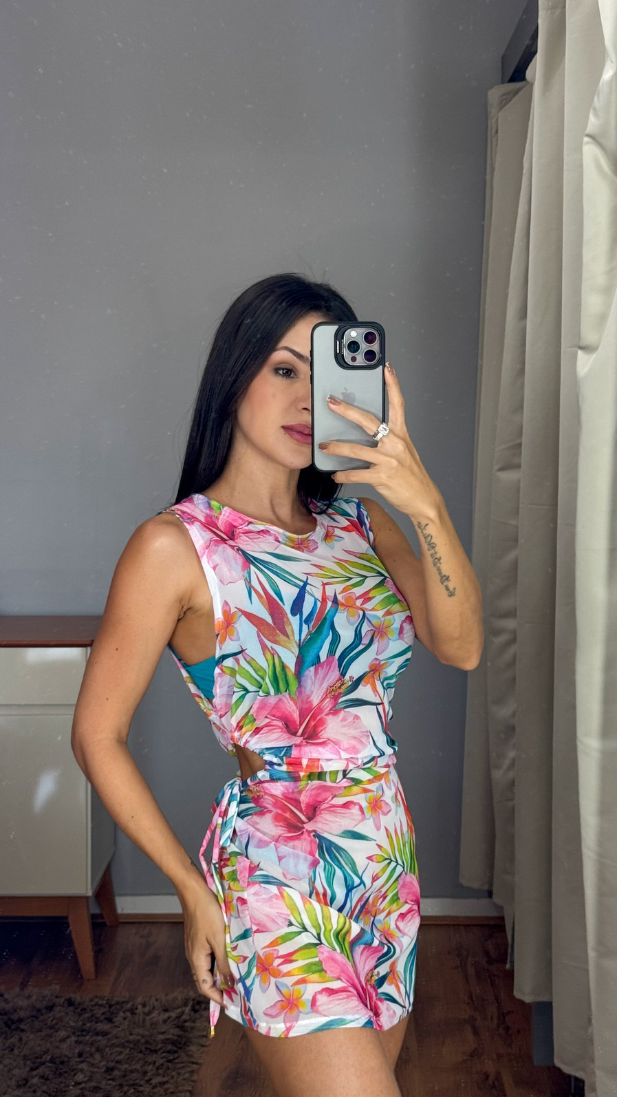 Saída Curta - Branco Floral Saída Curta - Branco Floral