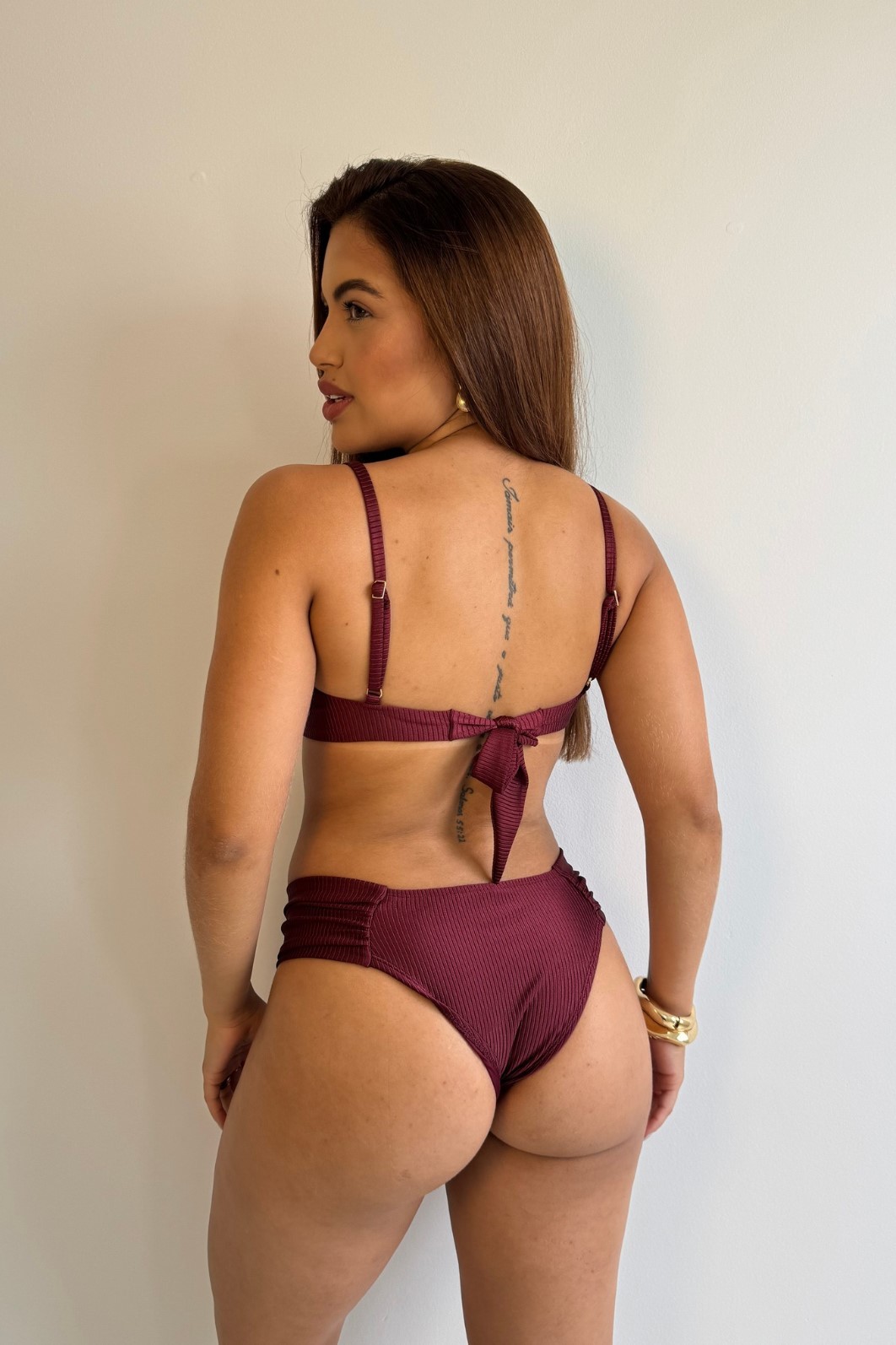 Aro Retrô com Borboleta Tradicional - Marsala Aro Retrô com Borboleta Tradicional - Marsala