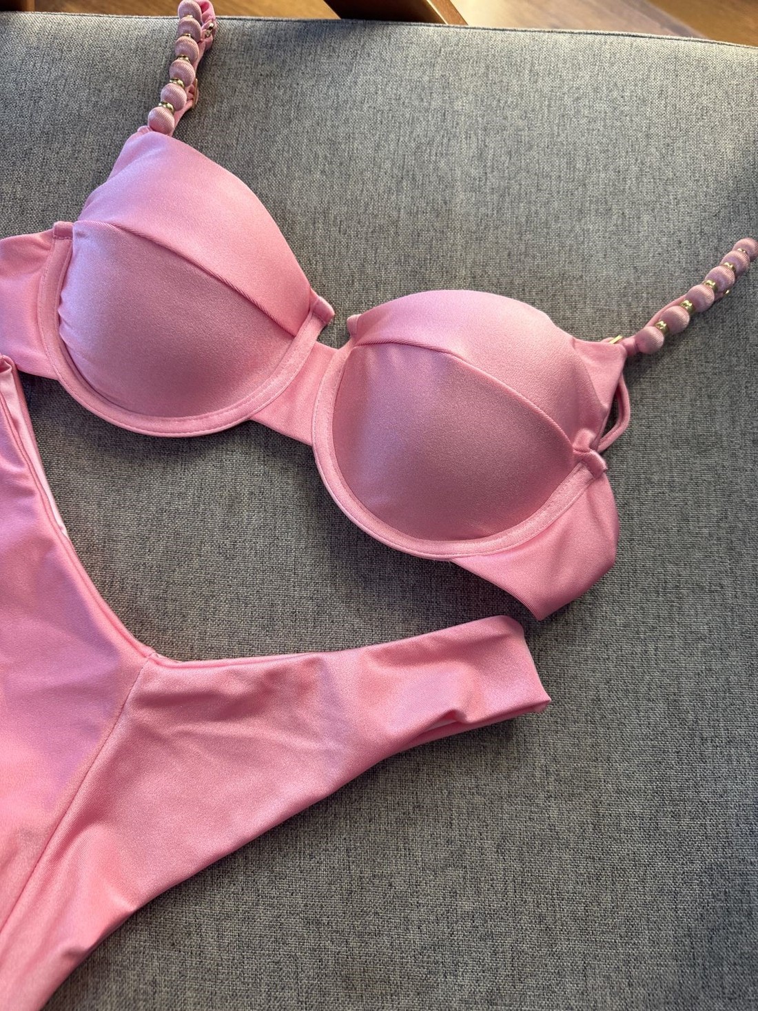 Aro Retrô Laura com Asa Delta Fio Duplo Rosa - Ballerine Aro Retrô Laura com Asa Delta Fio Duplo Rosa - Ballerine