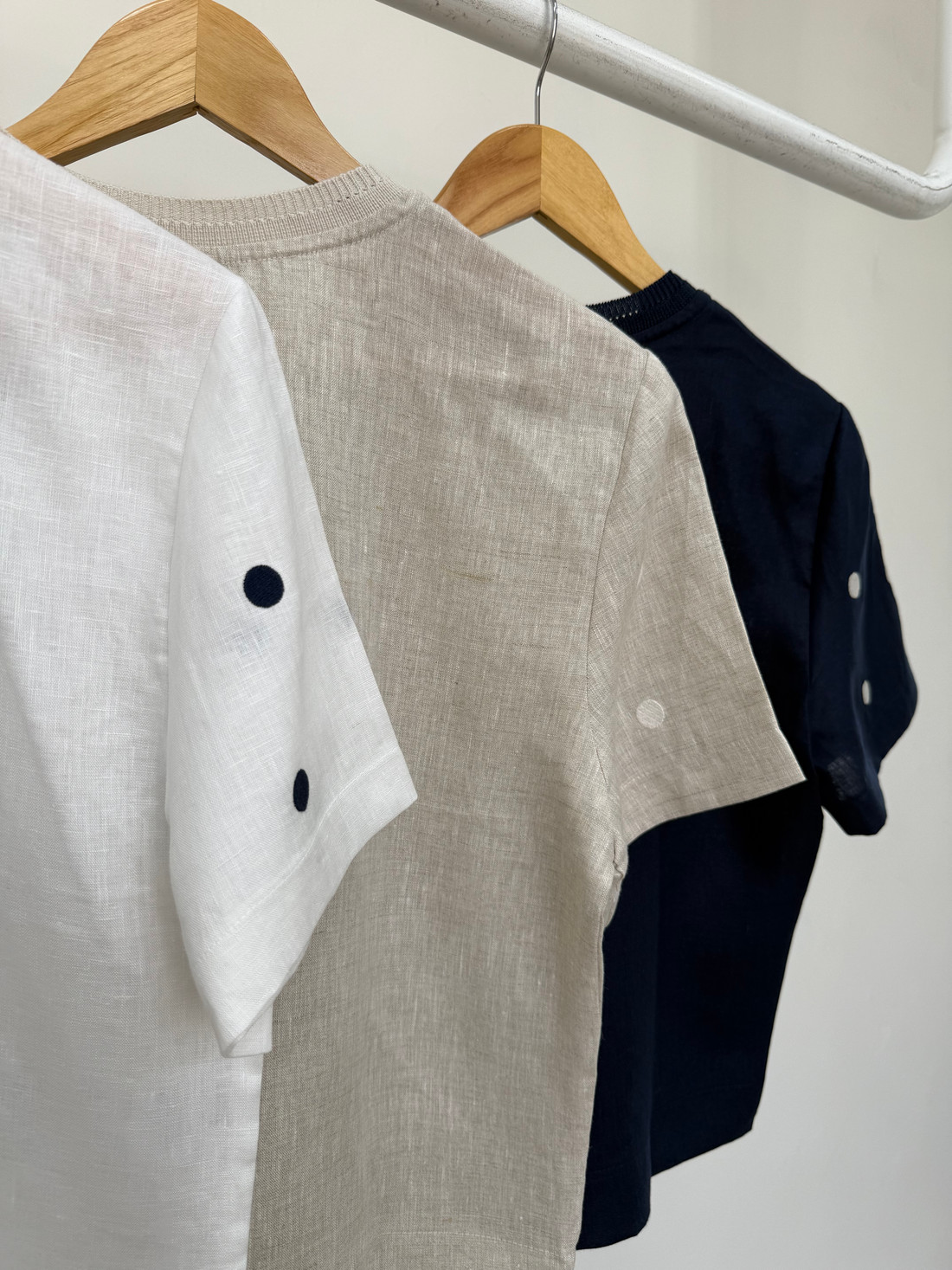 Blusa de Linho com Poá Isabela Blusa de Linho com Poá Isabela