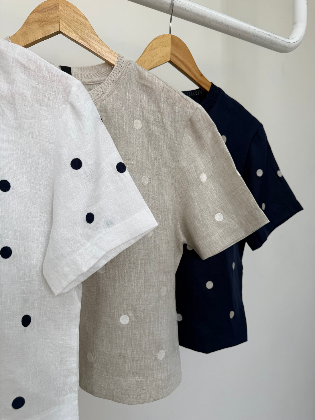 Blusa de Linho com Poá Isabela Blusa de Linho com Poá Isabela