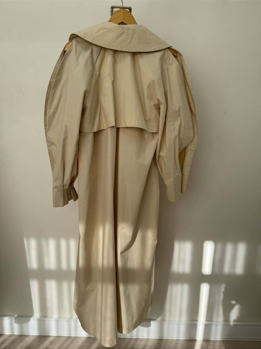 Trench Coat com abertura na manga Doris