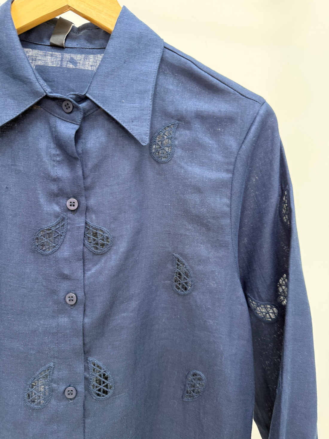 Camisa de Linho com Bordado Marina Camisa de Linho com Bordado Marina