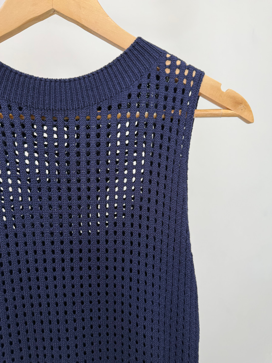 Vestido de Tricot com Fenda Luize Vestido de Tricot com Fenda Luize