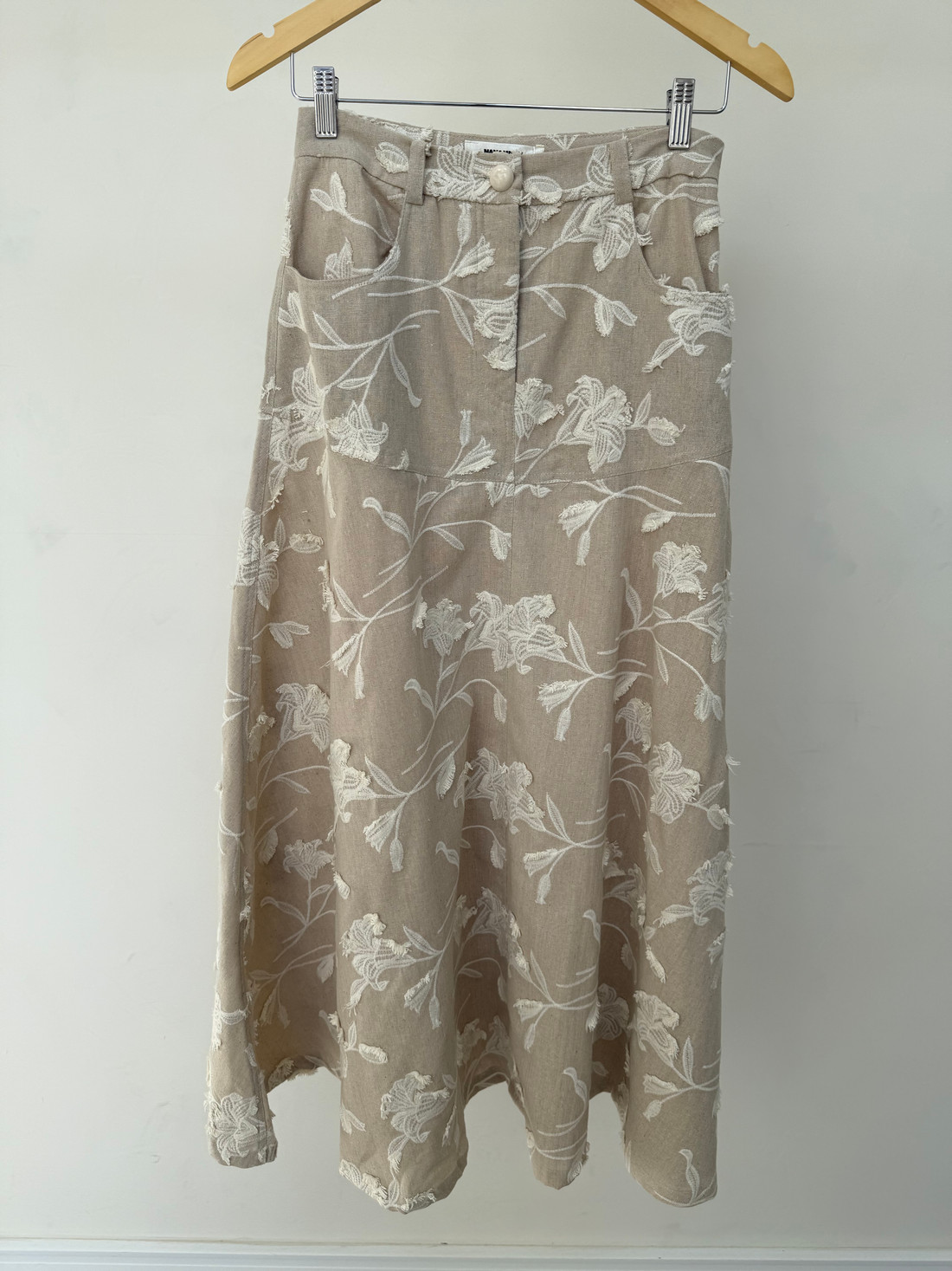 Saia Bordada Adrian Saia Bordada Adrian