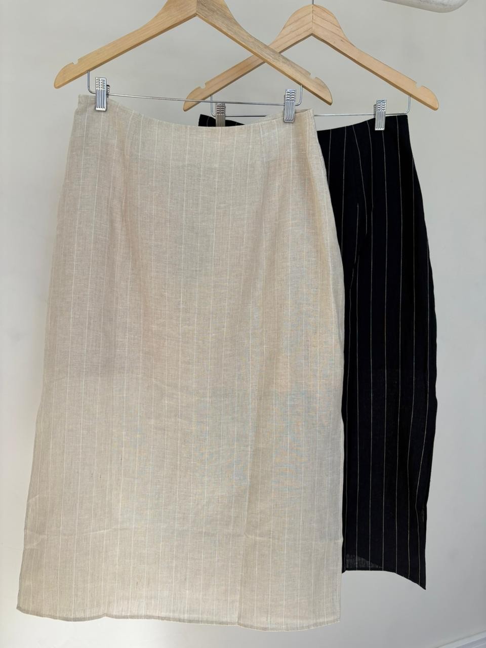 Saia de Linho Midi Ellen Saia de Linho Midi Ellen