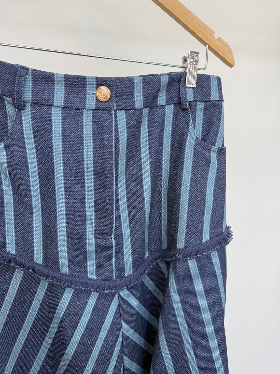 Saia Listrada Isabella