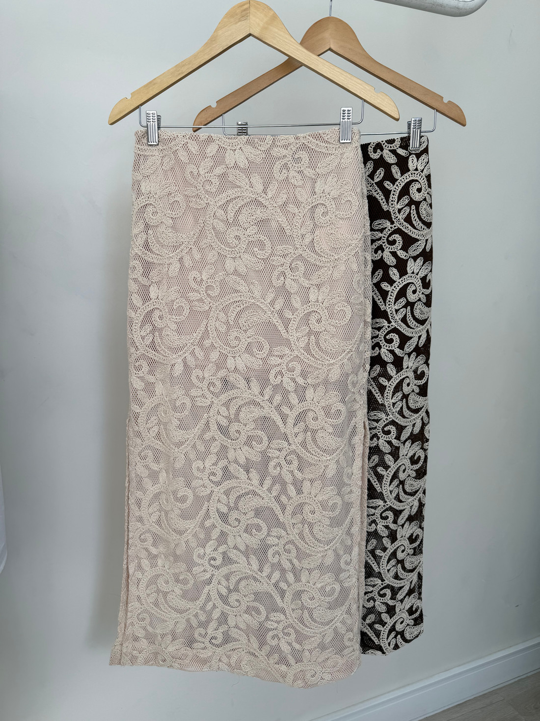 Saia de Tela Bordada Florence