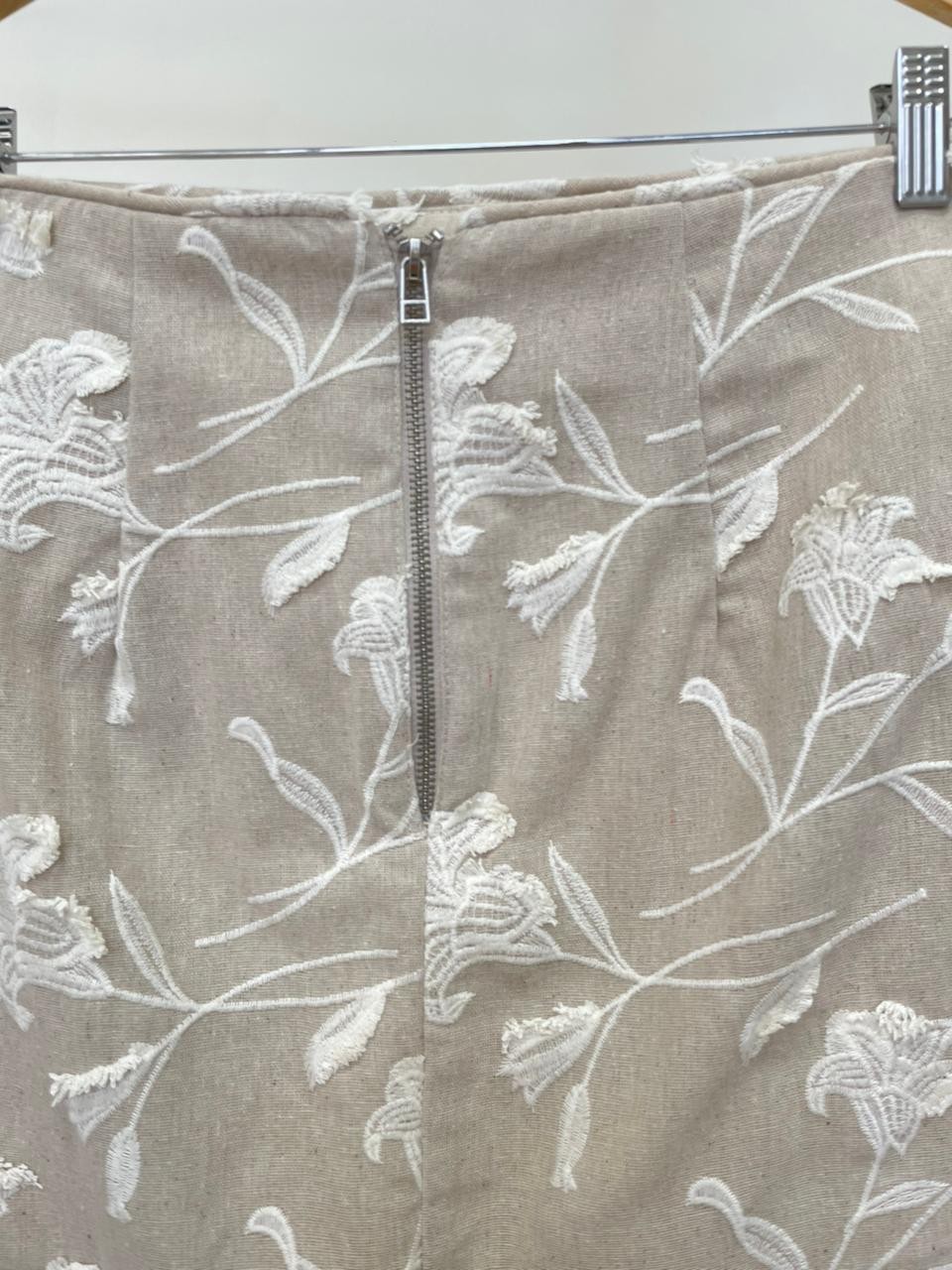 Saia com Bordado Lila