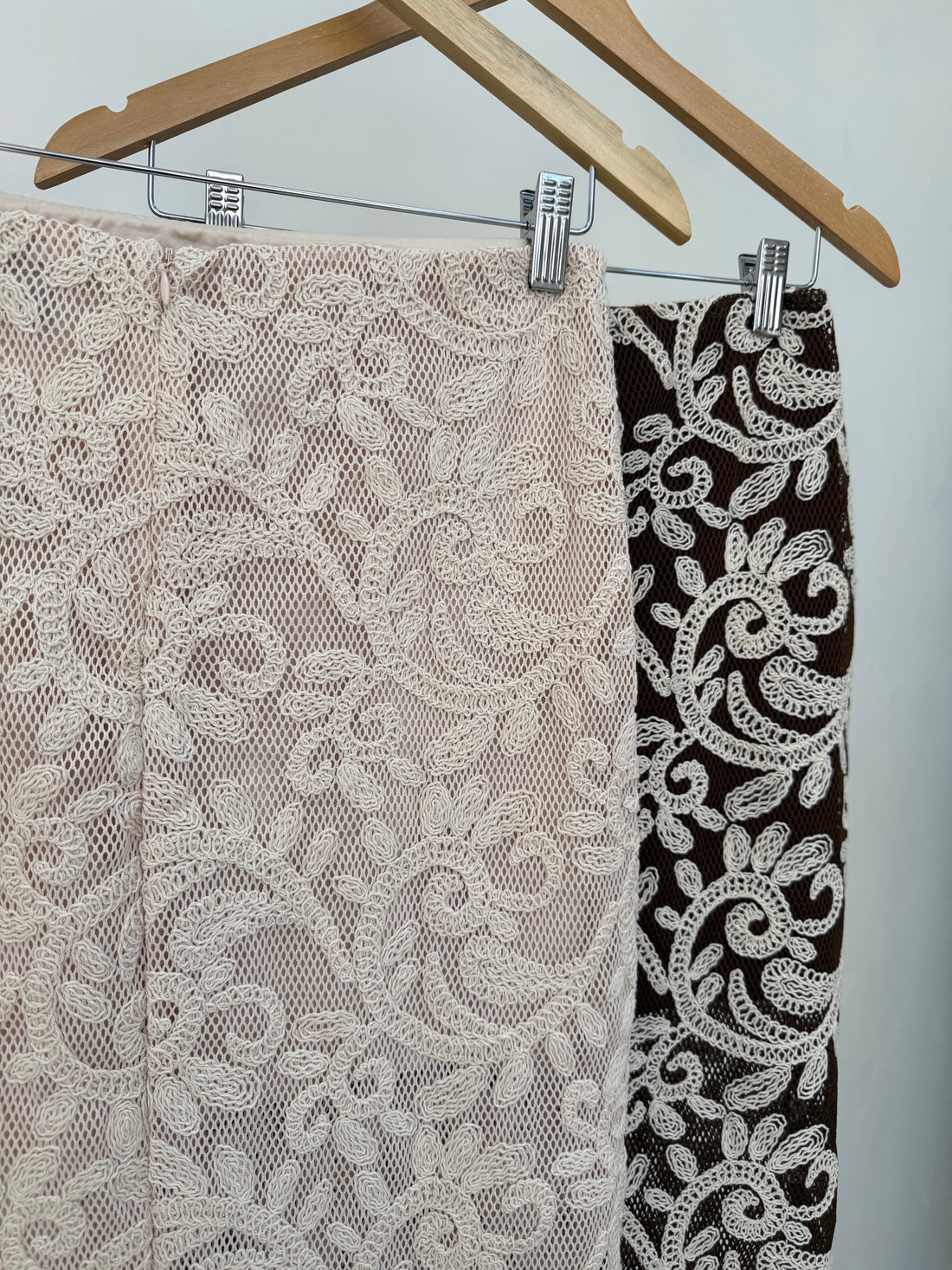 Saia de Tela Bordada Florence