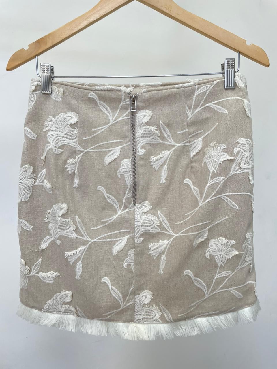 Saia com Bordado Lila