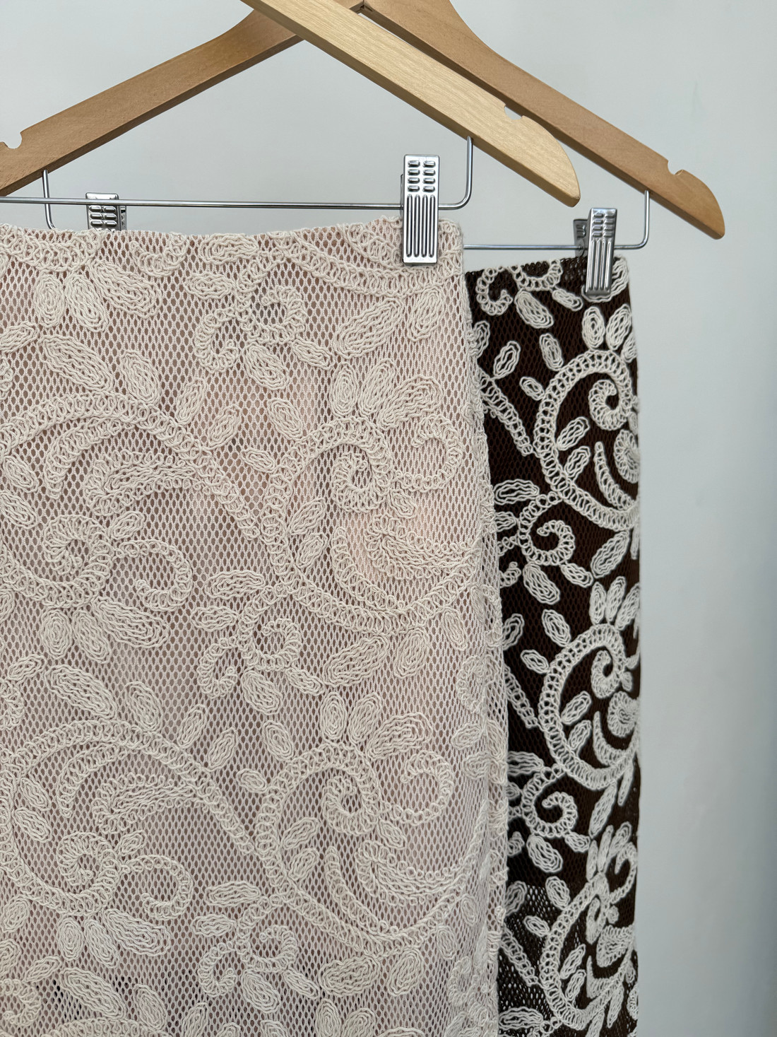 Saia de Tela Bordada Florence