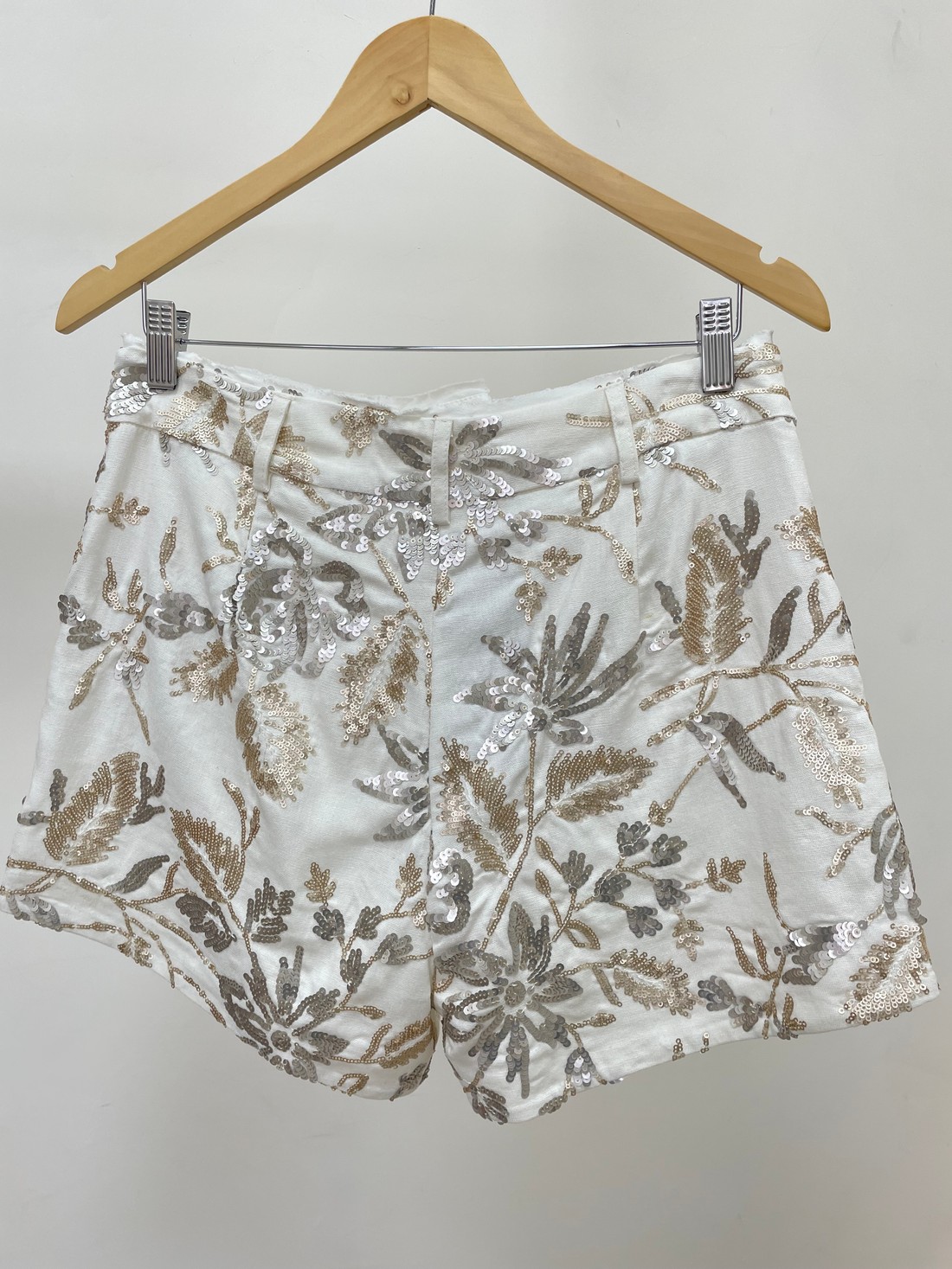 Shorts com Bordado Santorini
