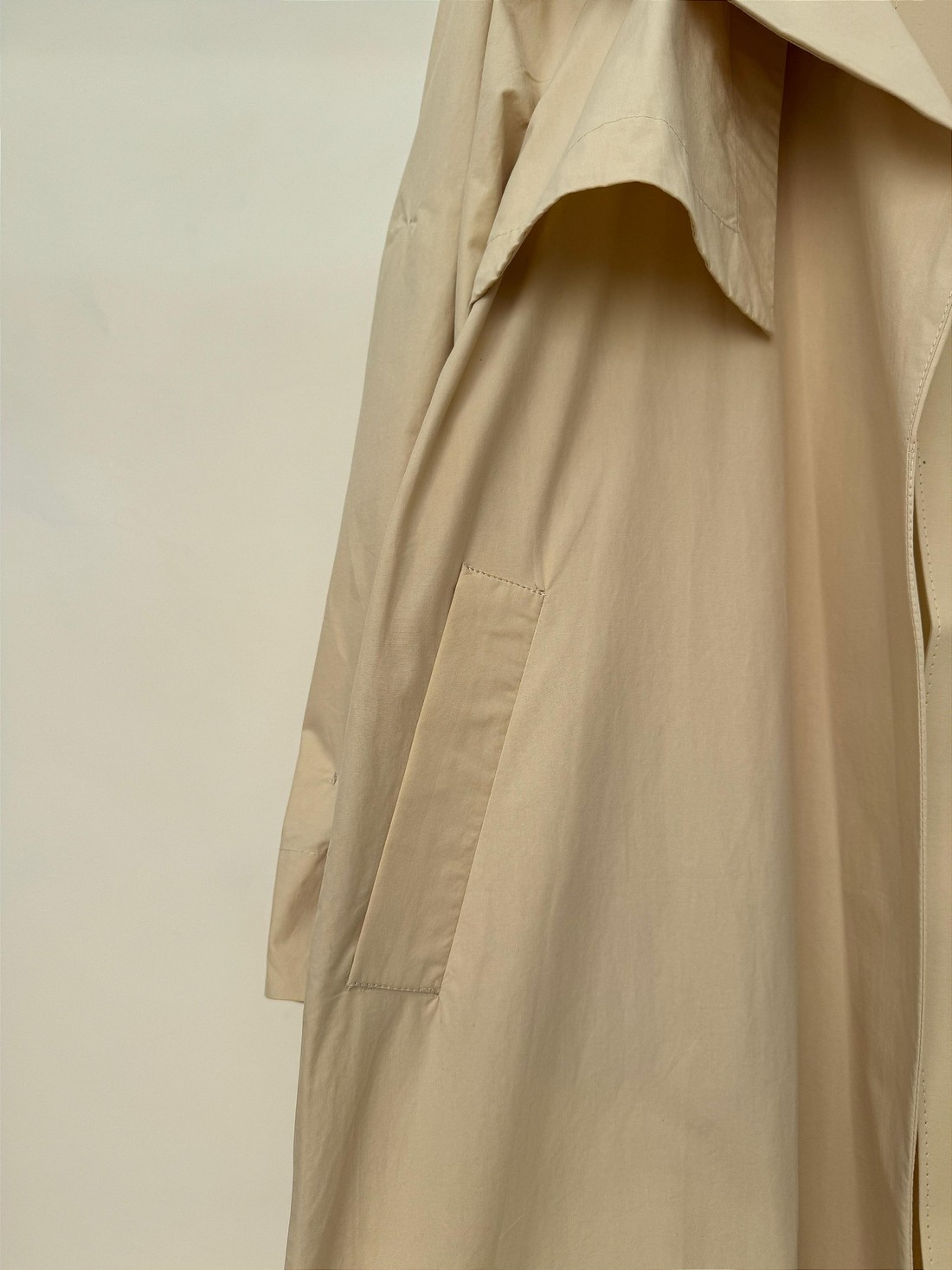 Trench Coat com abertura na manga Doris