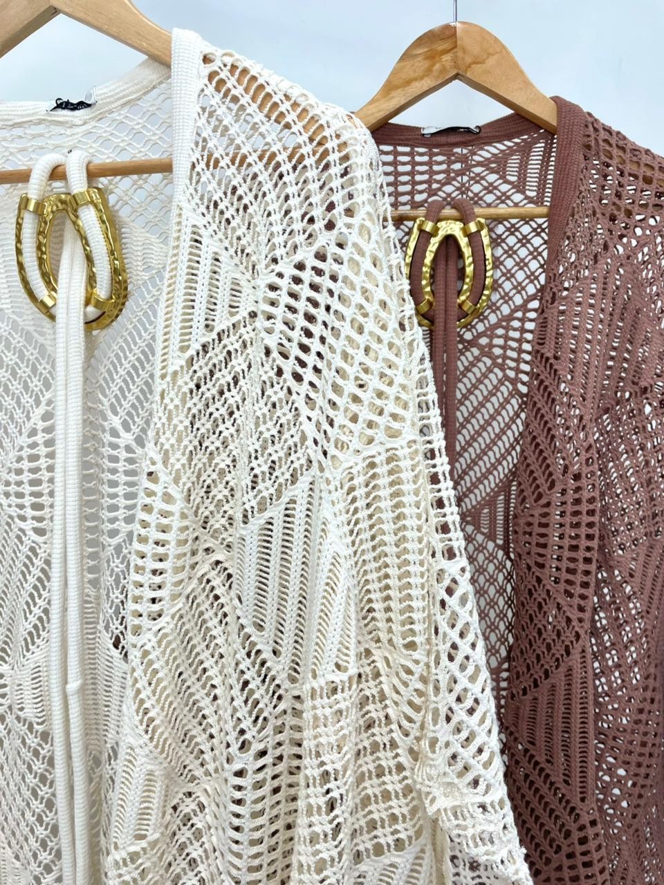 Kimono de Tricot com Cinto Paris Kimono de Tricot com Cinto Paris