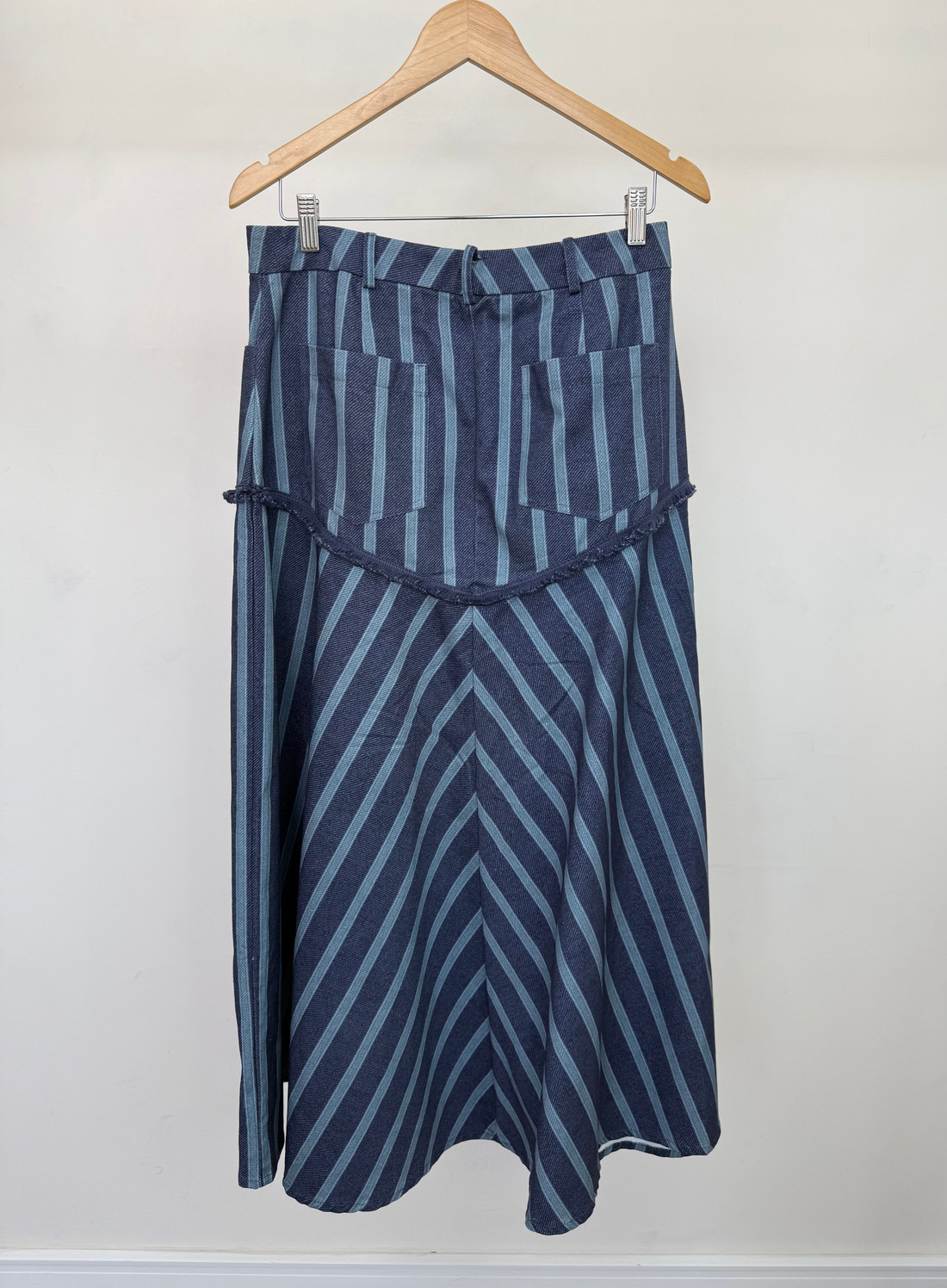 Saia Listrada Isabella