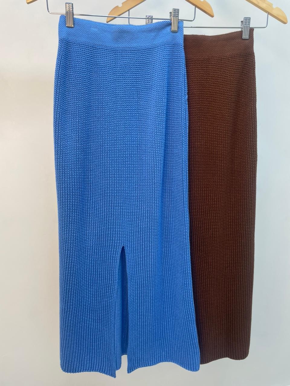 Conjunto de Tricot com Saia Marbella Conjunto de Tricot com Saia Marbella