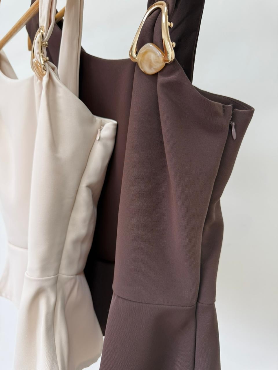 Blusa com Detalhe Dourado Lorraine