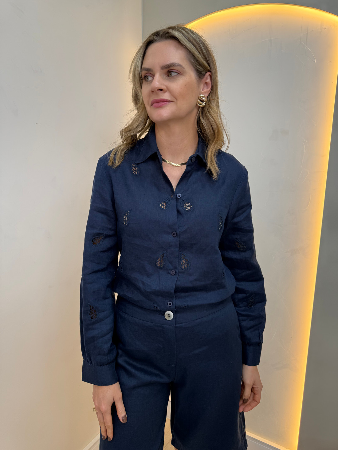 Camisa de Linho com Bordado Marina Camisa de Linho com Bordado Marina