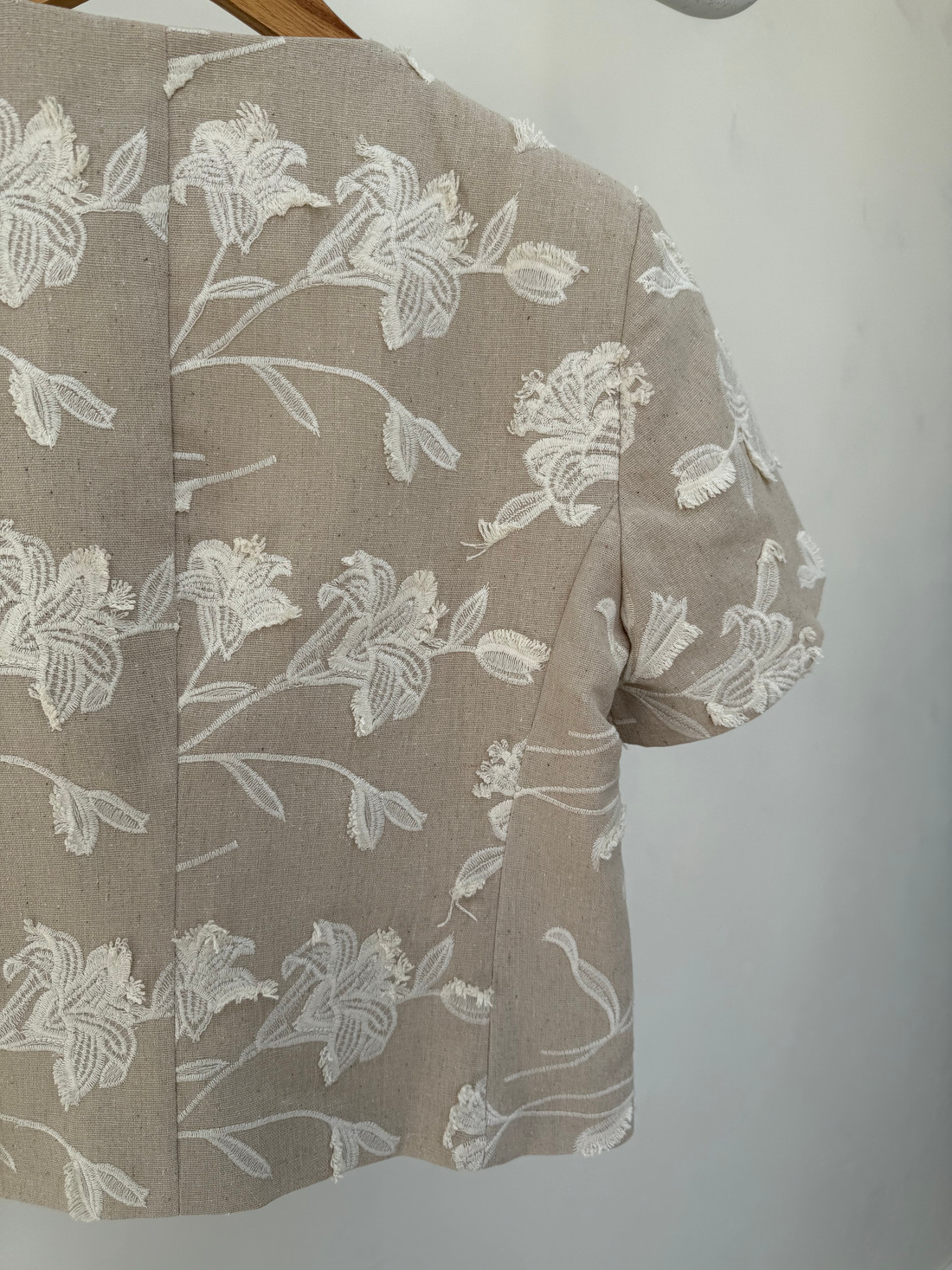 Casaqueto Bordado Adrian Casaqueto Bordado Adrian