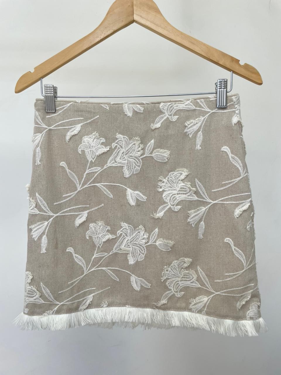 Saia com Bordado Lila