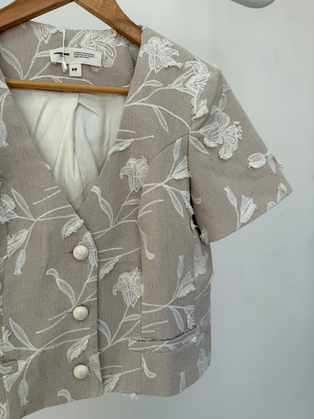 Casaqueto Bordado Adrian Casaqueto Bordado Adrian