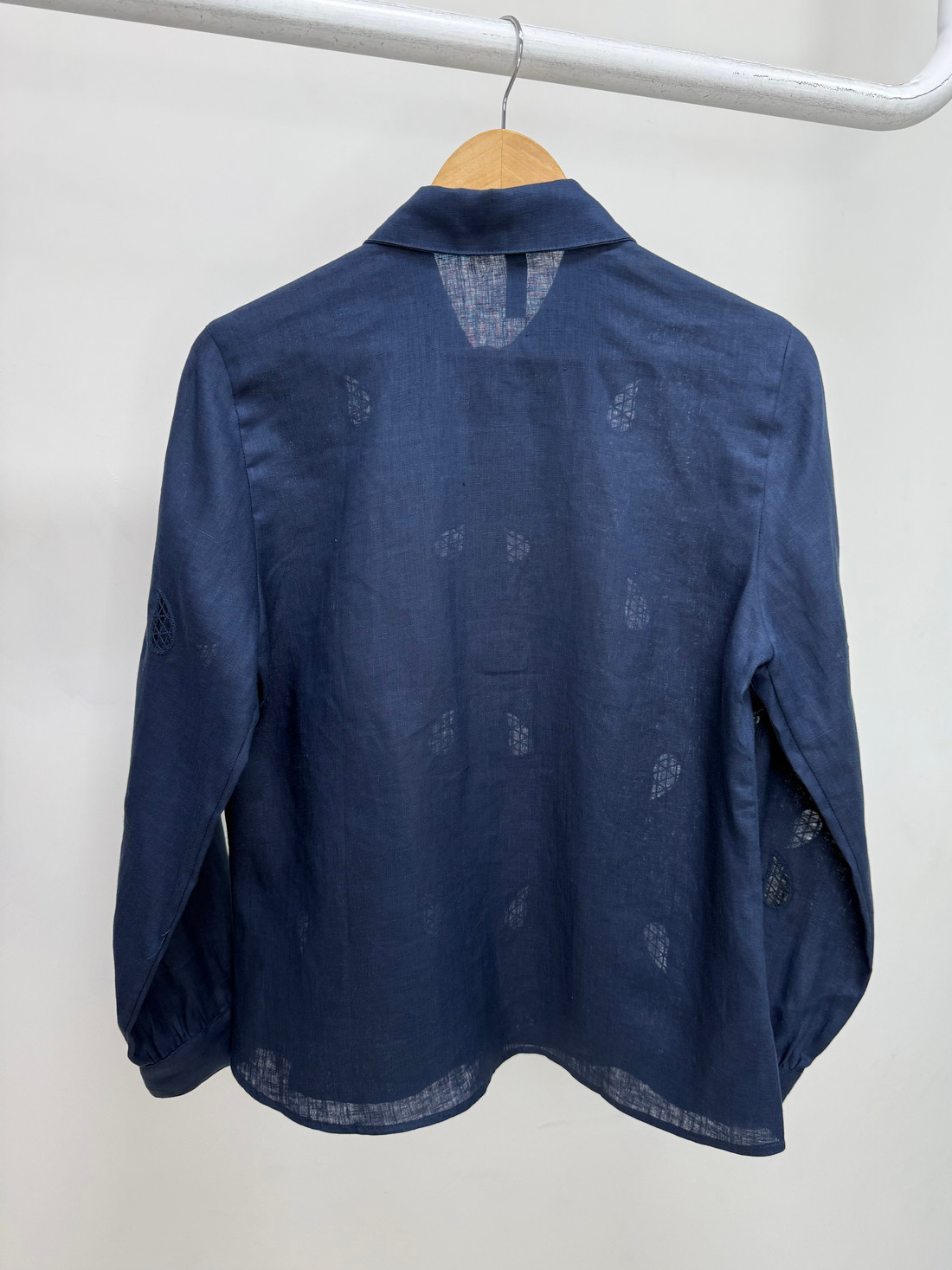 Camisa de Linho com Bordado Marina Camisa de Linho com Bordado Marina