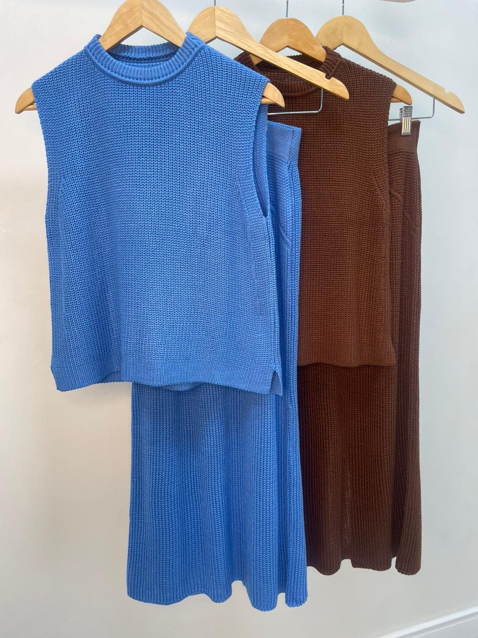 Conjunto de Tricot com Saia Marbella Conjunto de Tricot com Saia Marbella