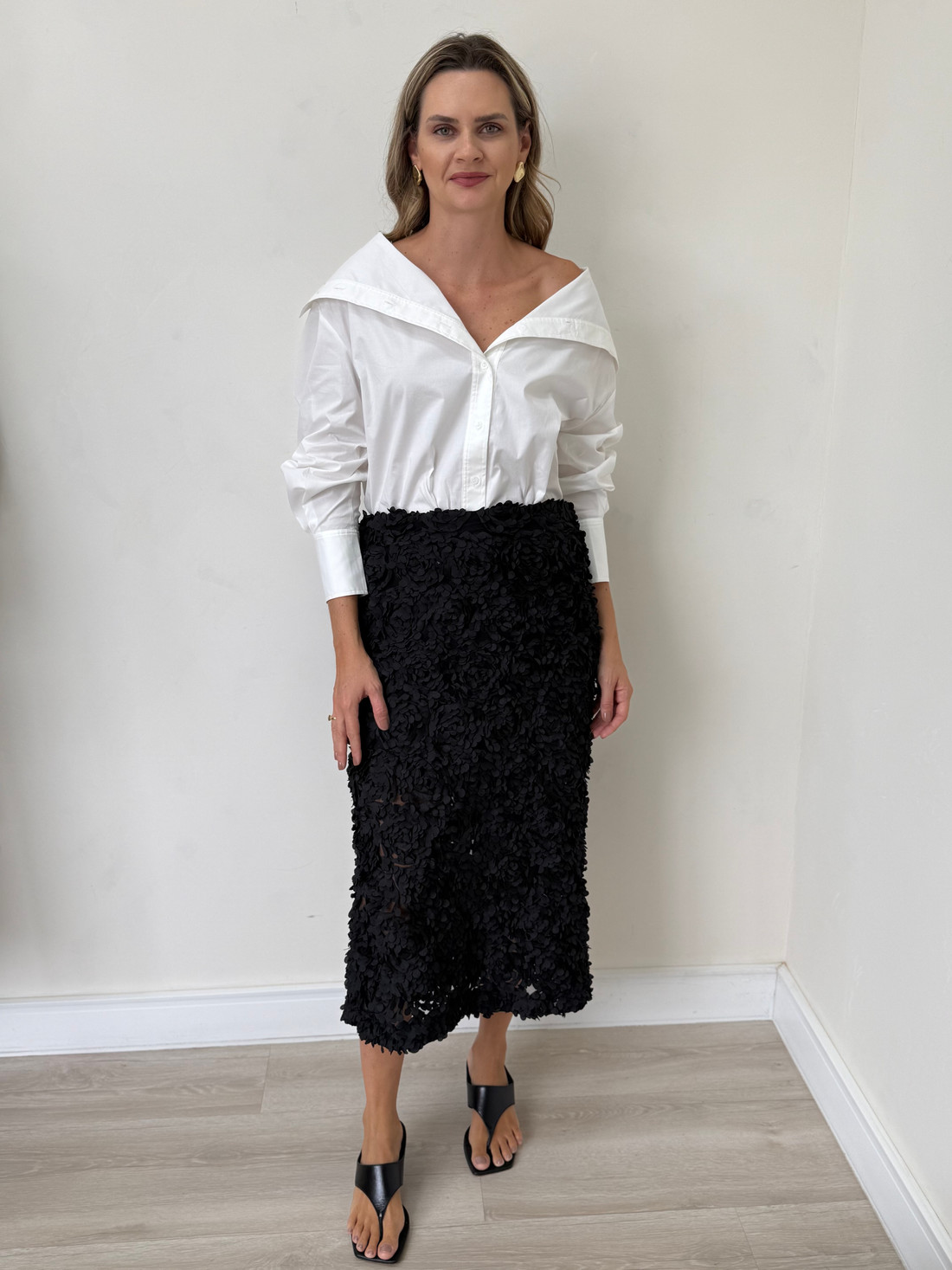 Saia Reta Bordada Flora Saia Reta Bordada Flora