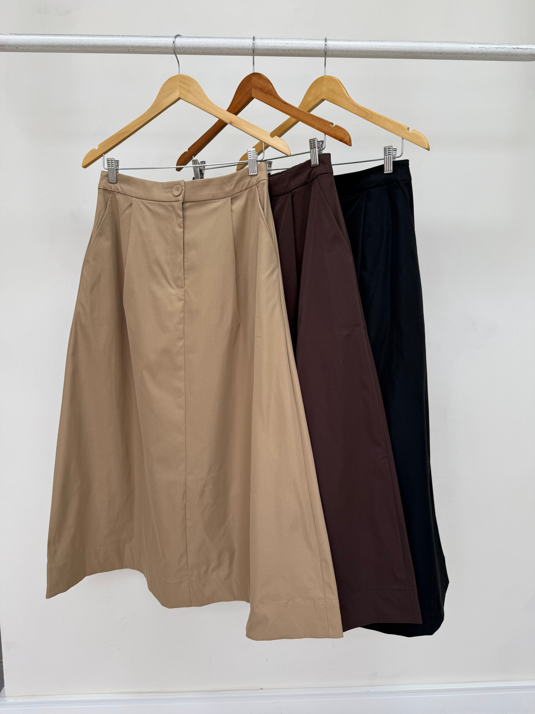 Saia em Sarja Jenny Saia em Sarja Jenny