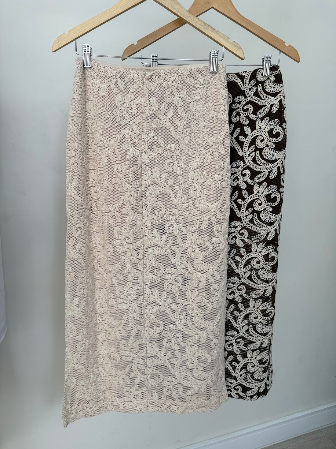 Saia de Tela Bordada Florence