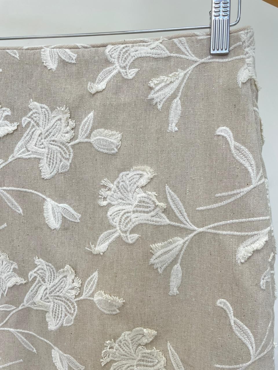 Saia com Bordado Lila