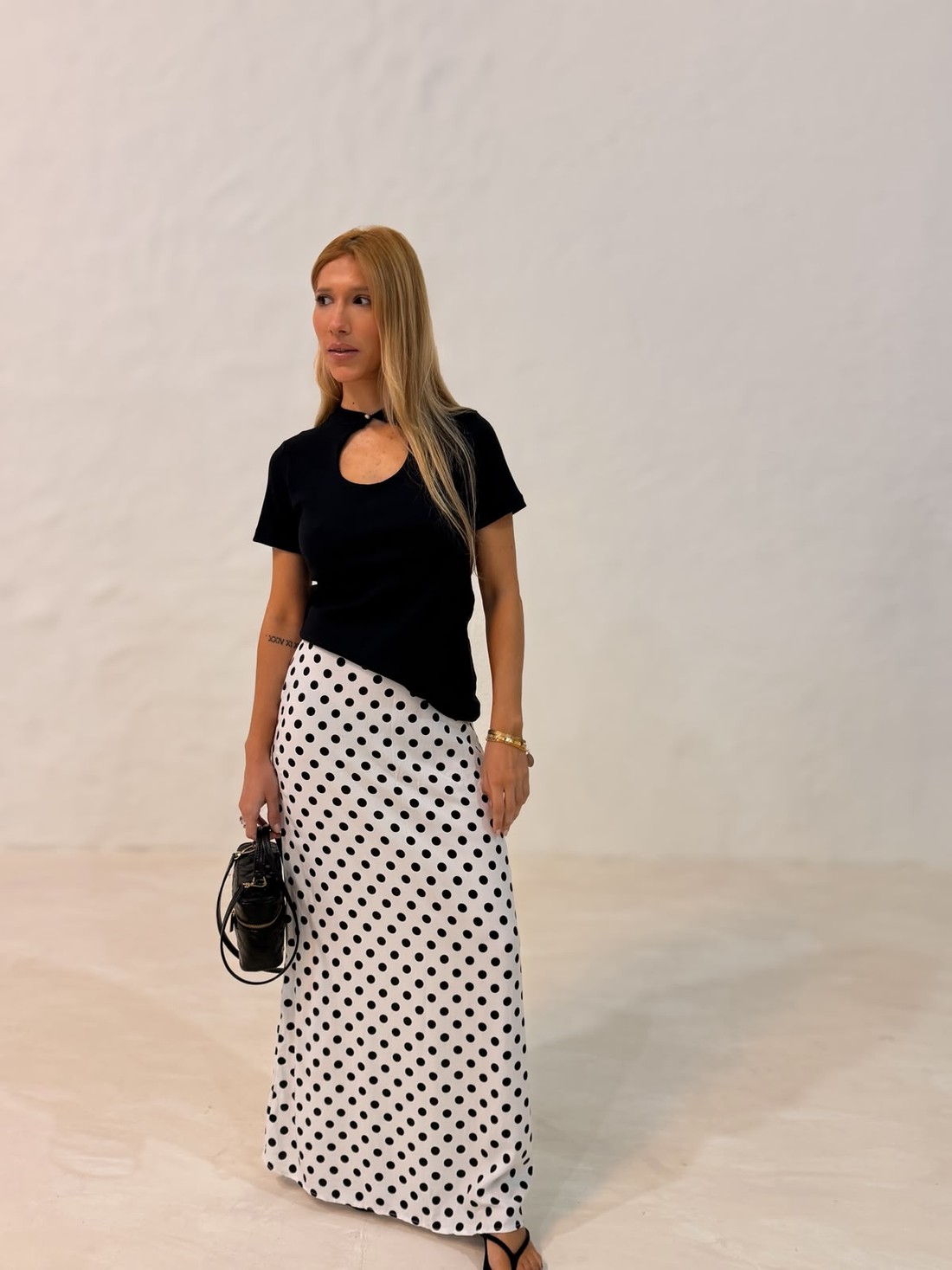 Blusa Isabela Decote em gota cor preto Blusa Isabela Decote em gota cor preto