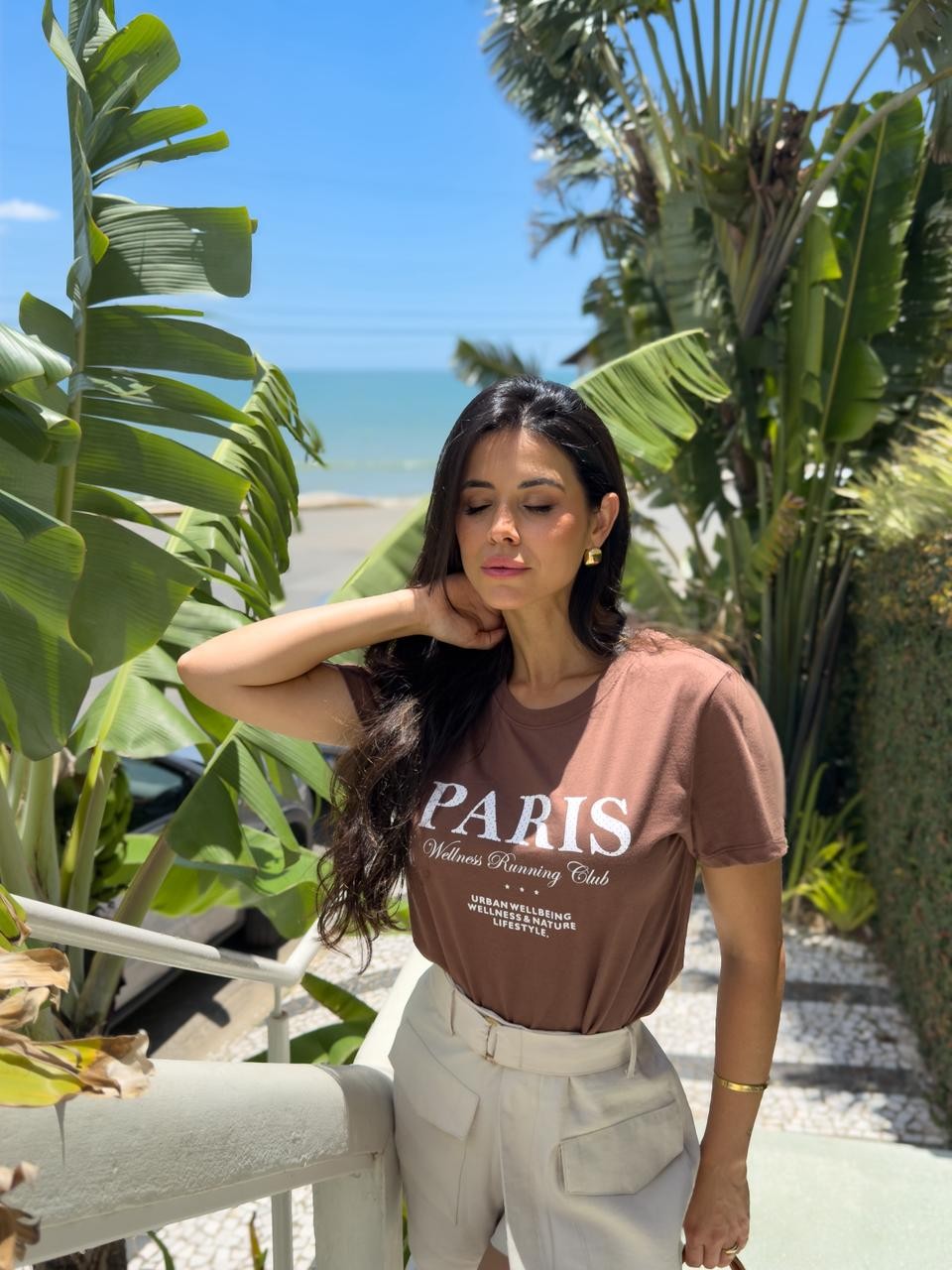 T-shirt Feminina Paris Póa Cor Marrom Escuro T-shirt Feminina Paris Póa Cor Marrom Escuro