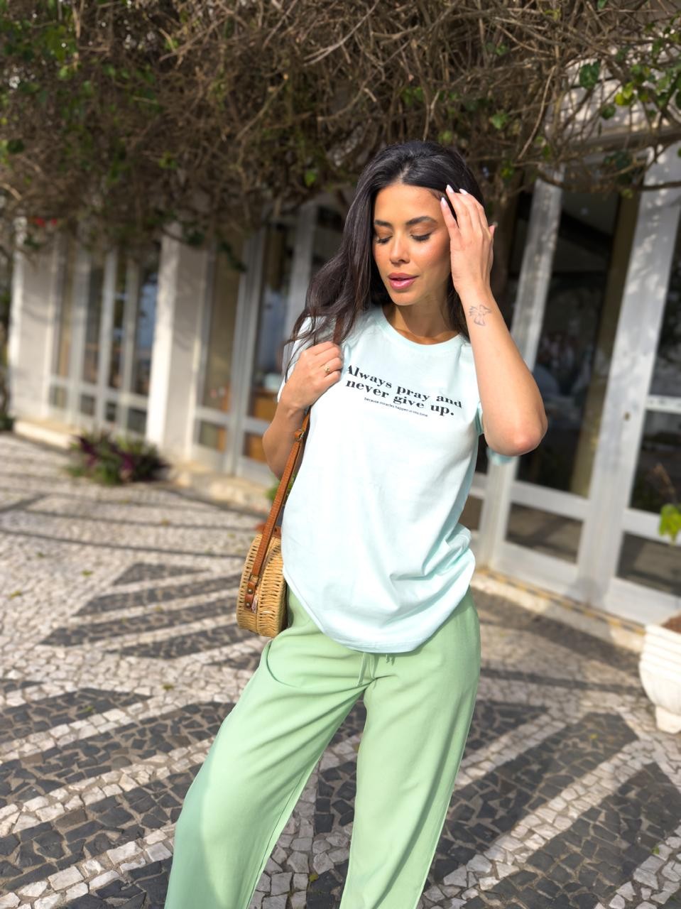 Camiseta T-shirt feminina Nicoli cor verde água