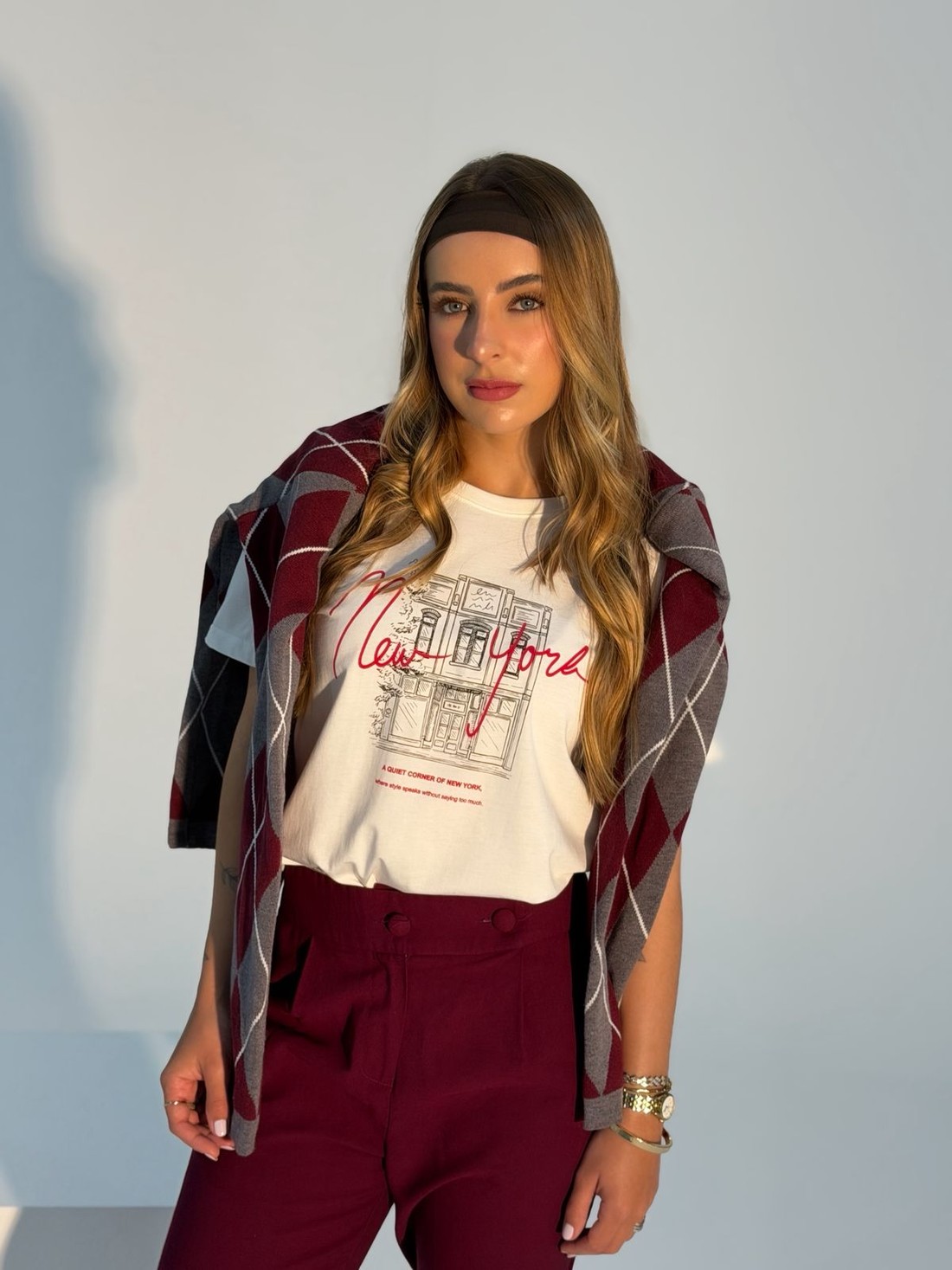 T-shirt Feminina Pilar Cor Off White