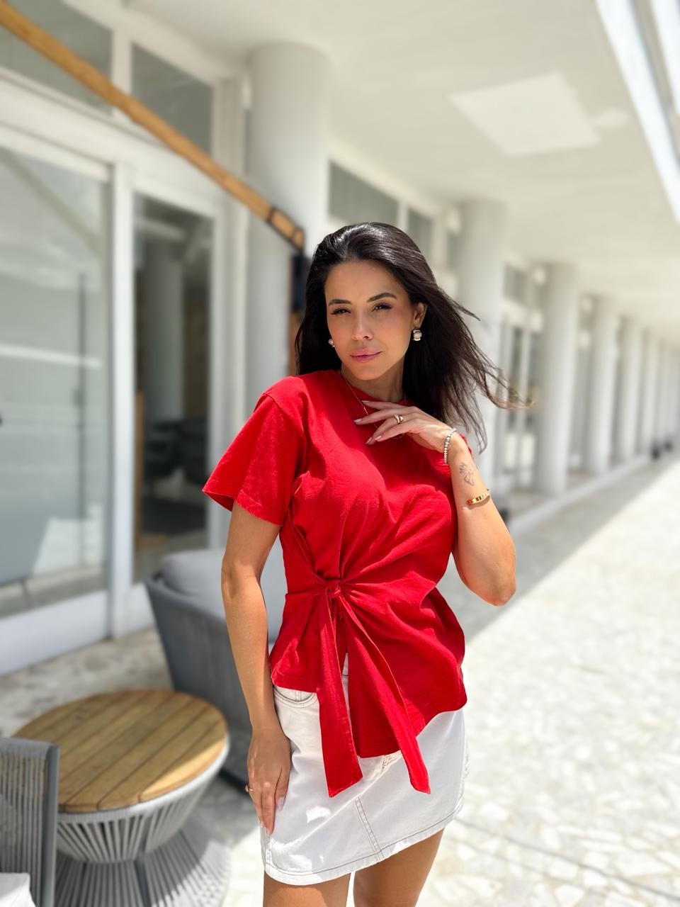 T-shirt Feminina Paloma Cor Vermelho Detalhe Transpassada (Especial de Natal)