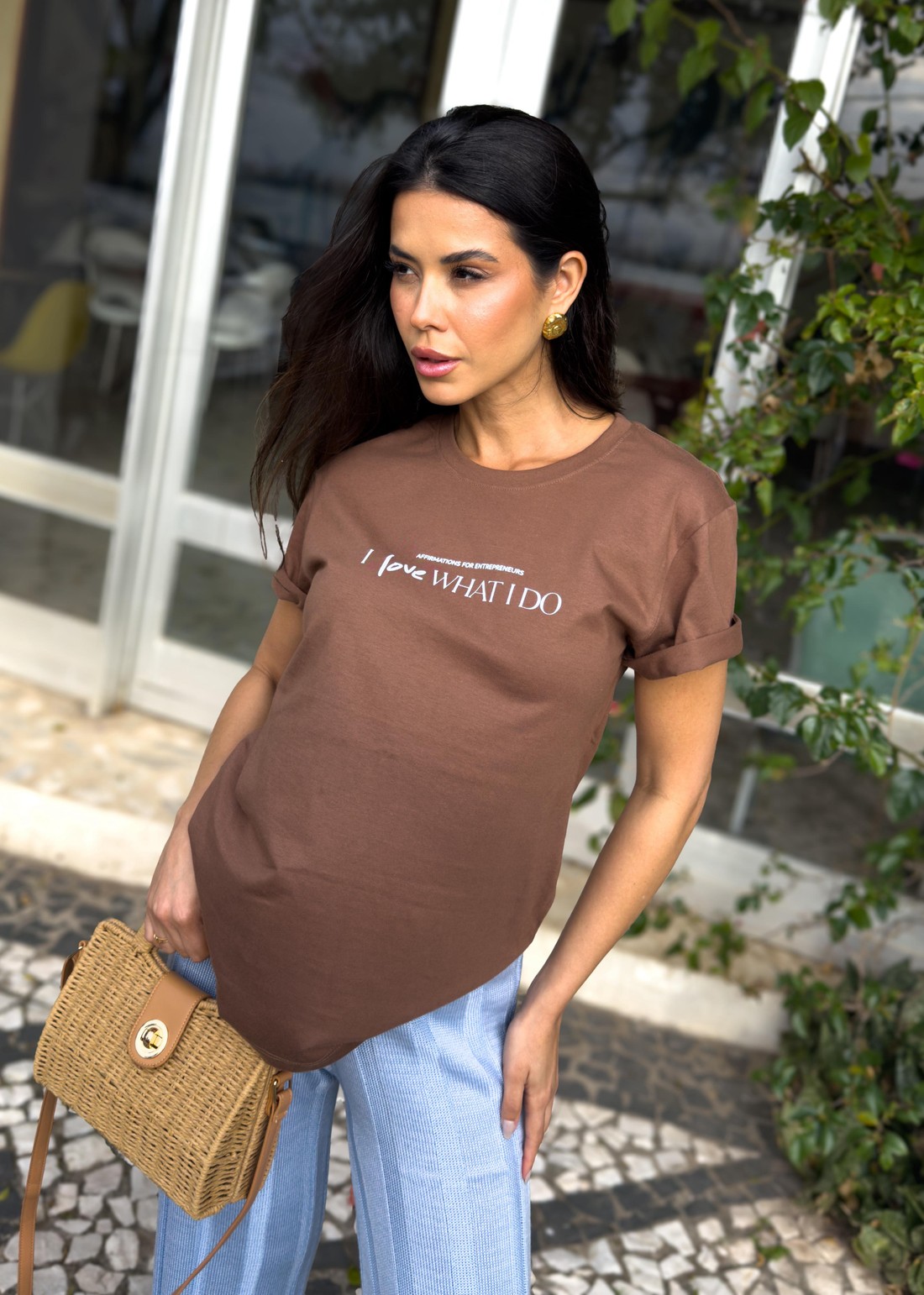 Camiseta T-shirt feminina Isabella cor cacau