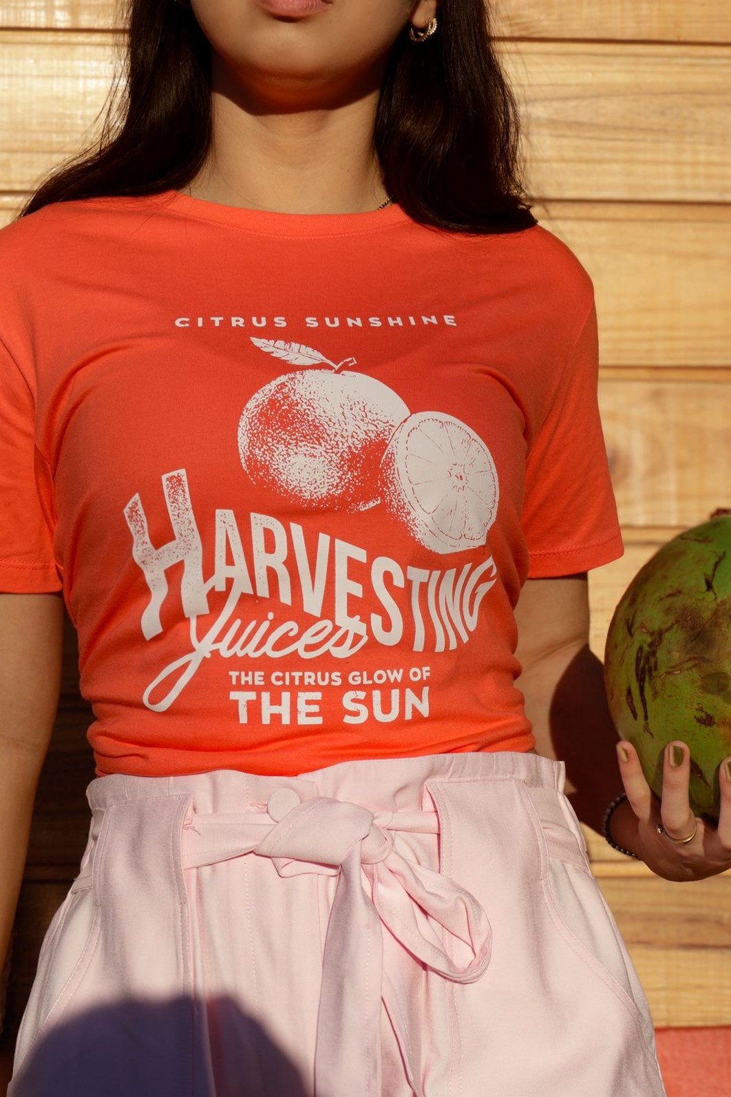 Camiseta T-shirt feminina Serena cor coral