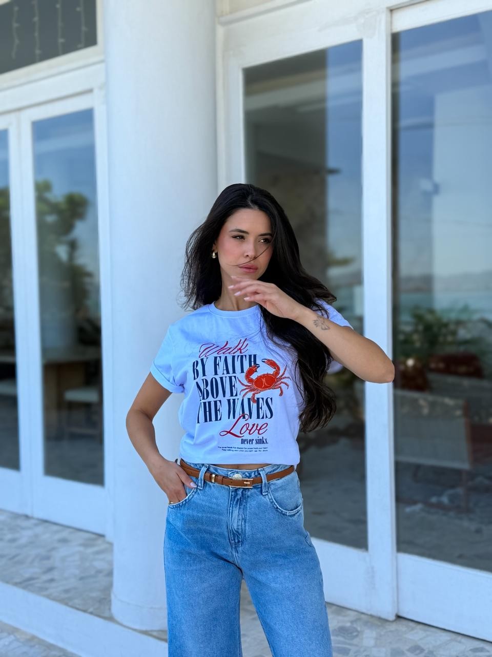 T-shirt Feminina Waves Caranguejo Cor Branco T-shirt Feminina Waves Caranguejo Cor Branco