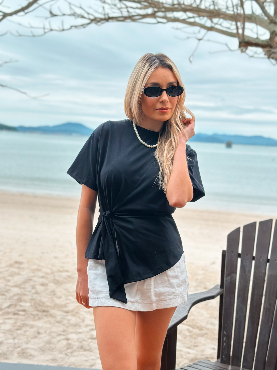 T-shirt Feminina Paloma Detalhe Frontal Transpassado Preto